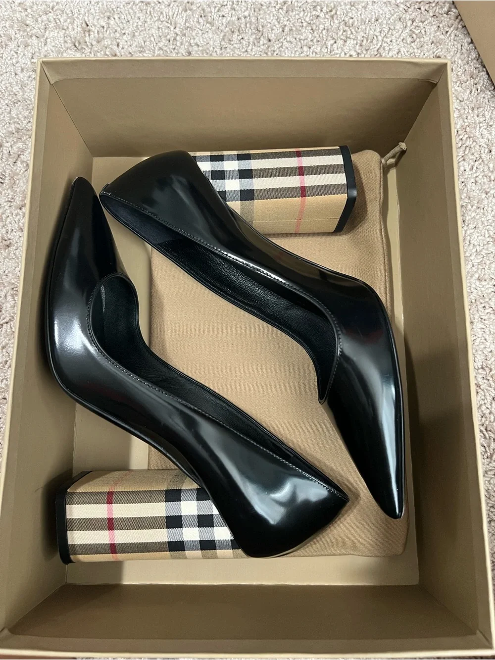 Burberry Black Patent Pointed Pumps with Signature Check Block Heel - Picture 2 of 8